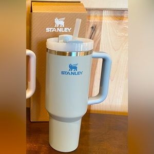 NIB Stanley 40 oz Adventure Quencher Tumbler FOG